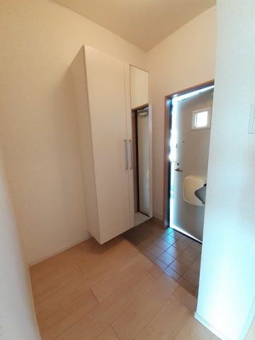 玄関　明るい玄関です