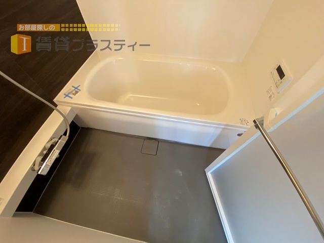 バス・シャワールーム　足をグーンと伸ばして。