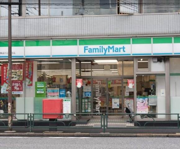 コンビニ　ファミリーマート東品川三丁目店（コンビニ）まで110m