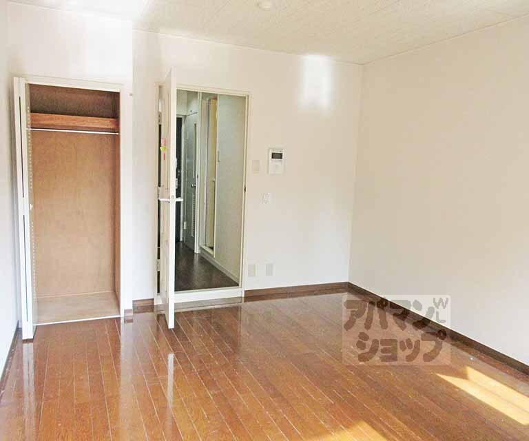 居室・リビング　広々としたお部屋です！