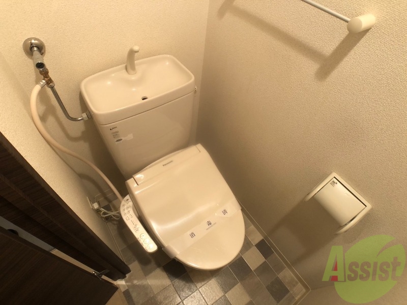 トイレ　トイレです。ウォシュレット付を探している方、おすすめです。
