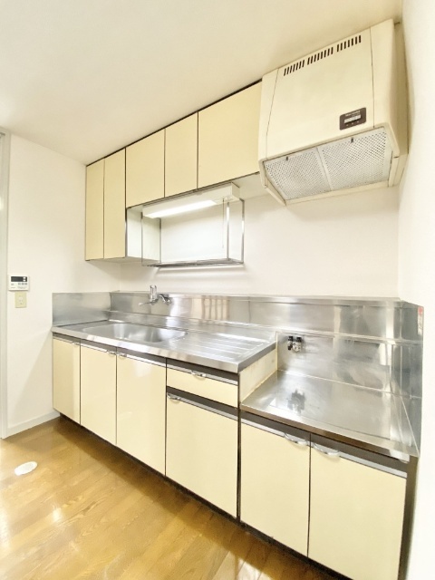 キッチン　※同物件別部屋のお写真を転用しております。