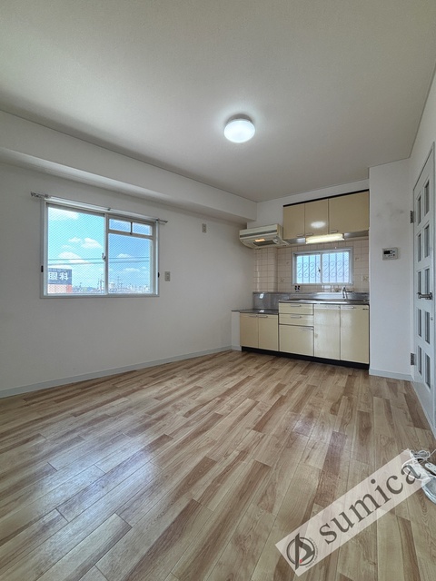 居室・リビング　日当たりのいいお部屋です♪