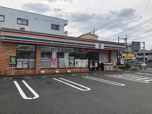 コンビニ　セブンイレブン相模原高根1丁目（コンビニ）まで500m