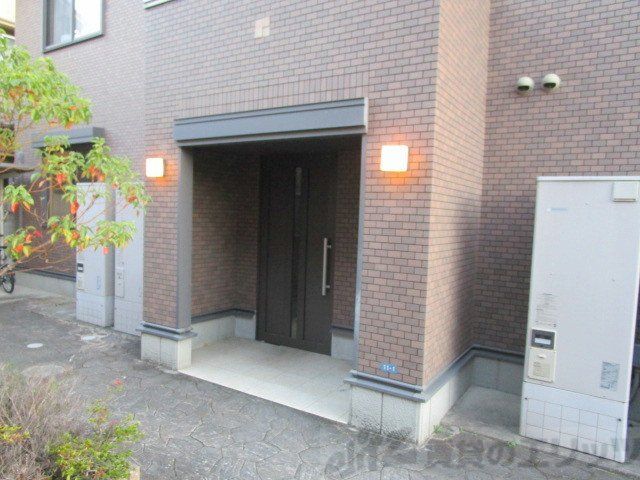 エントランス　エントランス