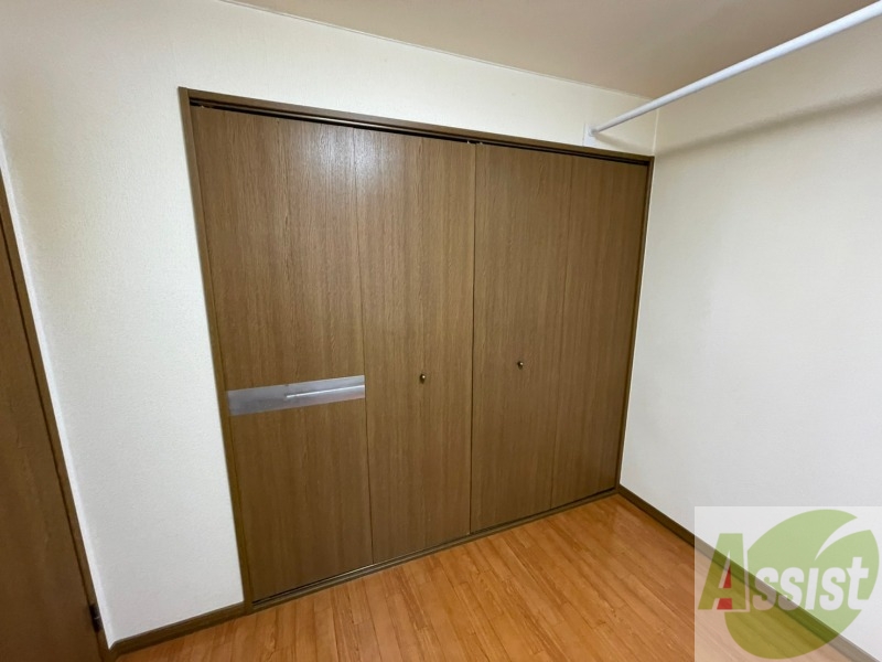 収納　寝室の収納です。部屋がすっきり片付きます。