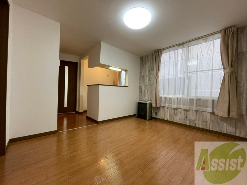 居室・リビング　明るいお部屋は気持ちよく過ごせそうですね。