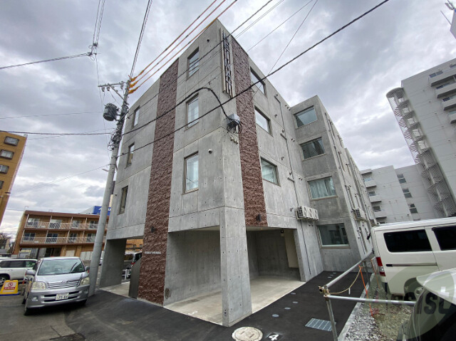 建物外観　札幌市豊平区豊平３条「ＨＥＩＭＡＴ　ＴＯＹＯＨＩＲＡ」