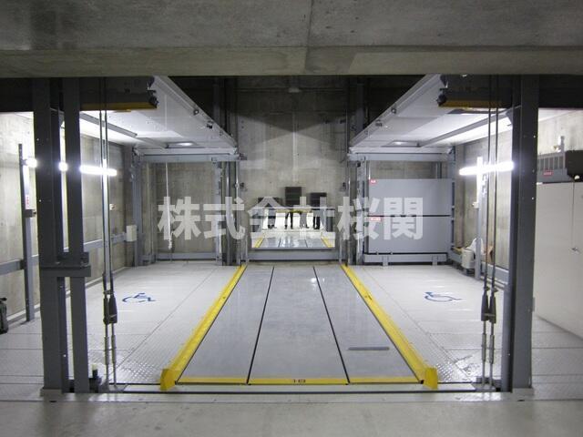 駐車場　駐車場?