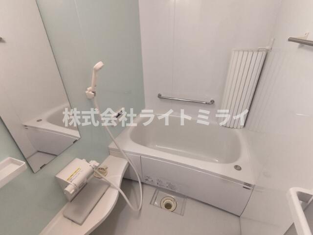 バス・シャワールーム　?
