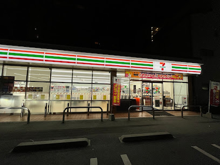 コンビニ　セブン-イレブン 大阪千代崎２丁目店（コンビニ）まで183m