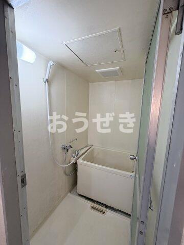 バス・シャワールーム　?