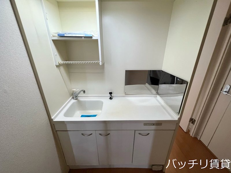 キッチン　画像は別号室タイプの為、現状を優先致します。