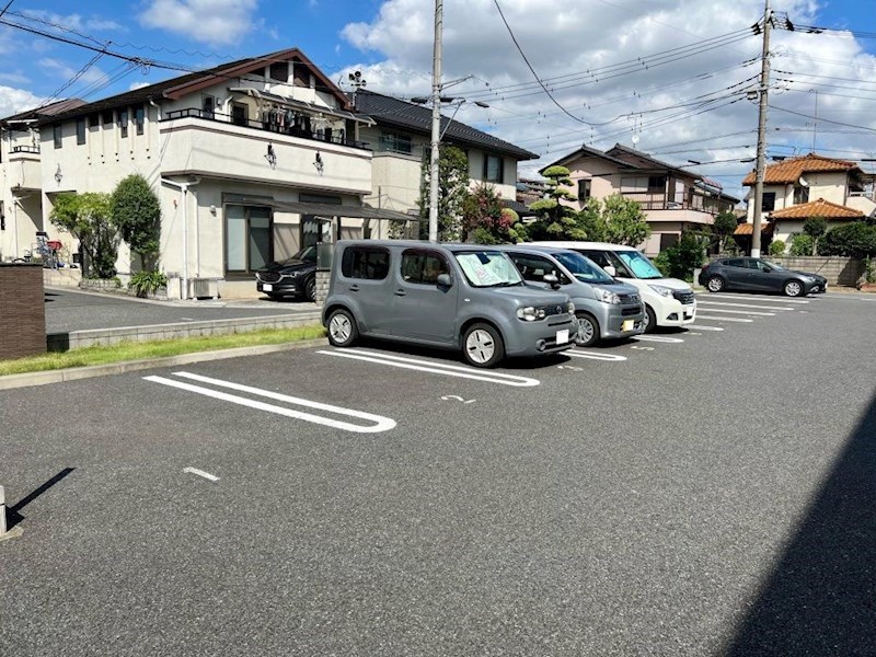 駐車場　敷地内駐車場（空き要確認）