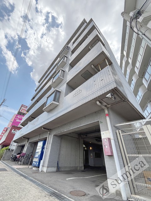 建物外観　スタイリッシュな建物です＾＾