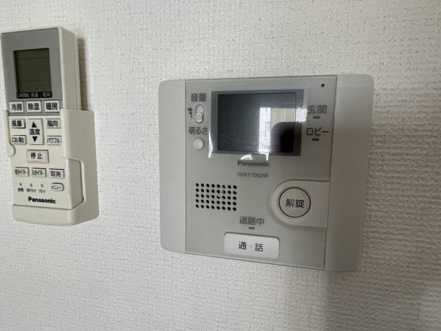 セキュリティ　TVモニター付きインターホンです