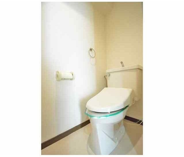 トイレ　落ち着いた色調のトイレです♪