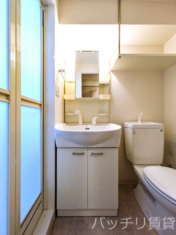 洗面設備　※同マンション別部屋写真の為、現状優先。