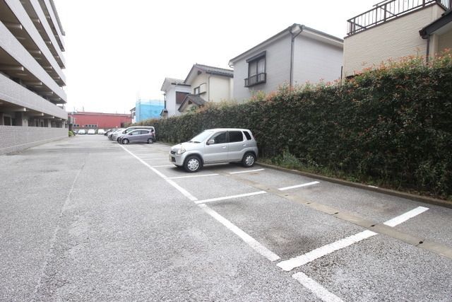 駐車場　駐車場ももちろん完備
