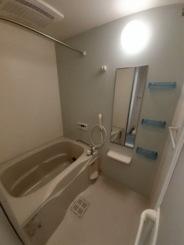 バス・シャワールーム　お風呂です