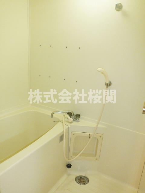 バス・シャワールーム　?