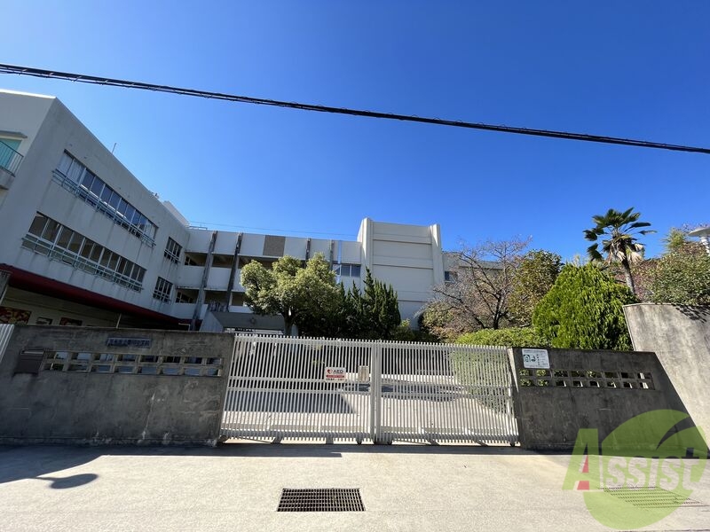 中学校　豊川中学校（中学校）まで2743m