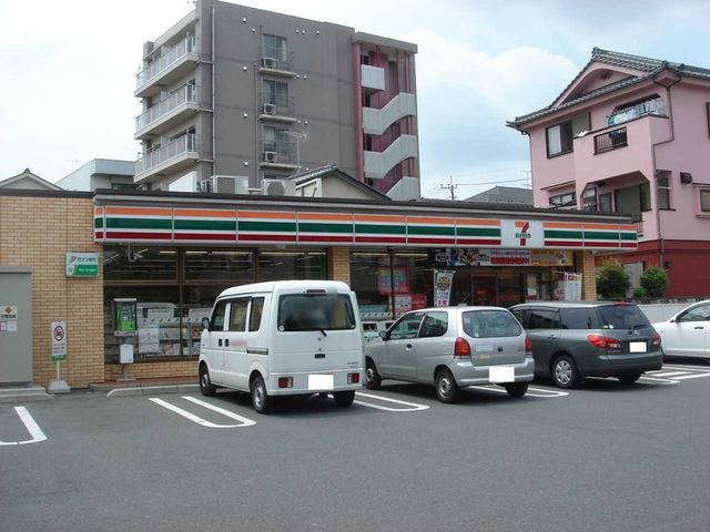 コンビニ　セブンイレブンさいたま日進3丁目店（コンビニ）まで268m