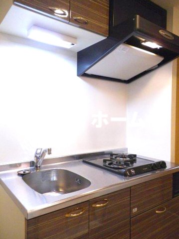 キッチン　同建物内、別のお部屋の参考写真になります。