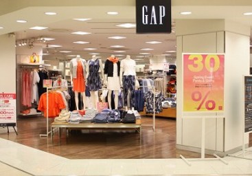 ショッピングセンター　GAPストア丸井錦糸町（ショッピングセンター）まで710m
