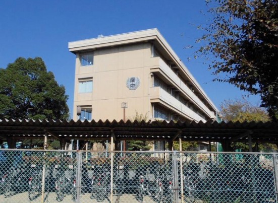 中学校　上尾市立南中学校（中学校）まで1937m