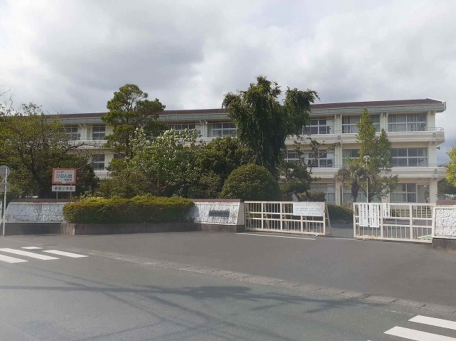 小学校　浜松市立伎倍小学校（小学校）まで600m