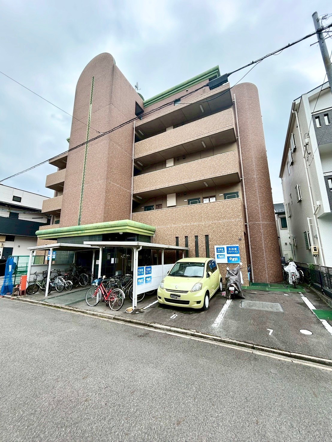 建物外観
