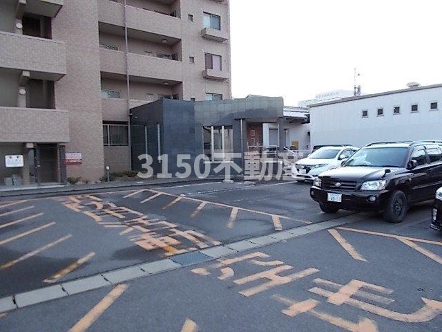 駐車場　駐車スペースもあります