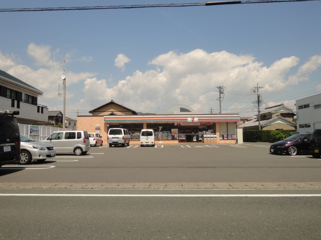 コンビニ　セブンイレブン 浜松初生西店（コンビニ）まで92m