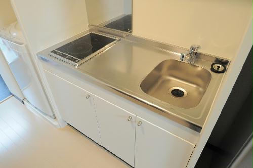 キッチン　ＩＨ＋ラジエントヒータータイプの組み合わせ電気コンロ