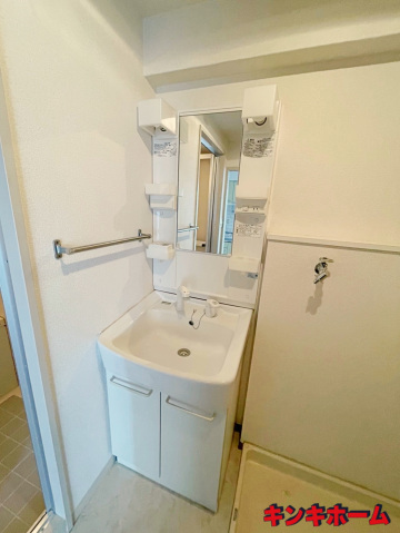 洗面設備　写真は901号室のものです（同タイプ）