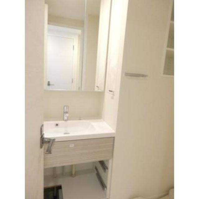 洗面設備　※写真は同タイプ住戸です。