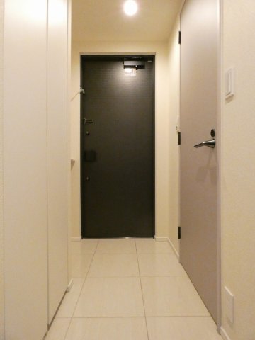 玄関　収納もある玄関です