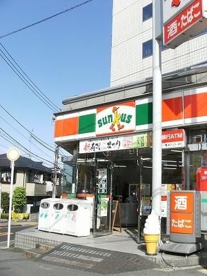 コンビニ　サークルＫ上大崎二丁目店（コンビニ）まで204m