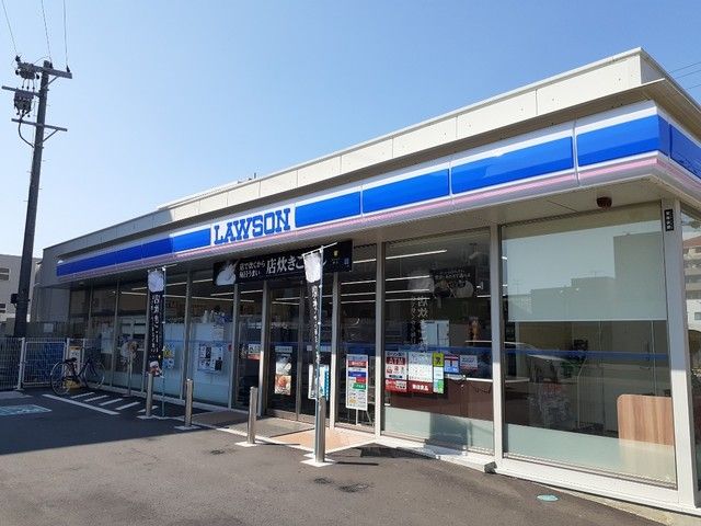コンビニ　ローソン西春駅前（コンビニ）まで210m
