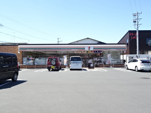 コンビニ　セブンイレブン（コンビニ）まで477m