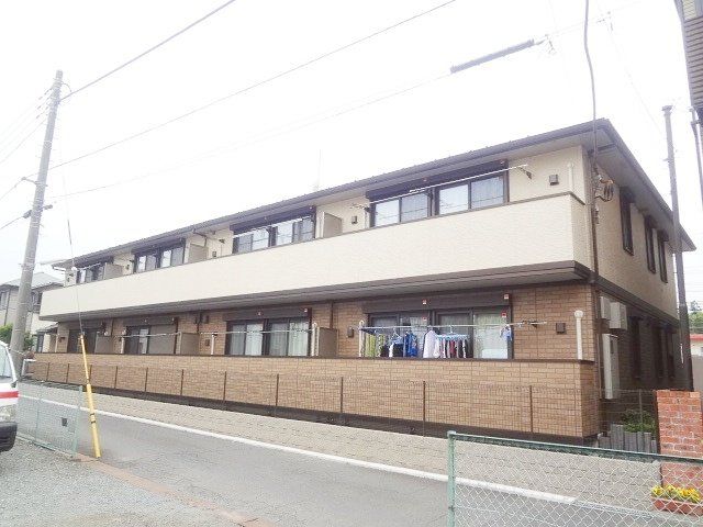 建物外観　☆南東向きのでたくさん陽が入ります☆