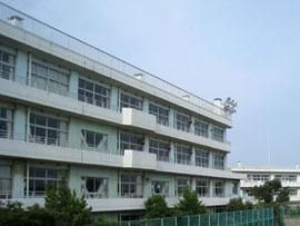 小学校　緑ヶ丘小学校（小学校）まで496m