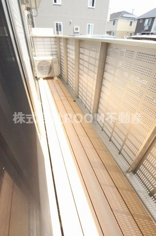 バルコニー　陽当たり良好なバルコニーです