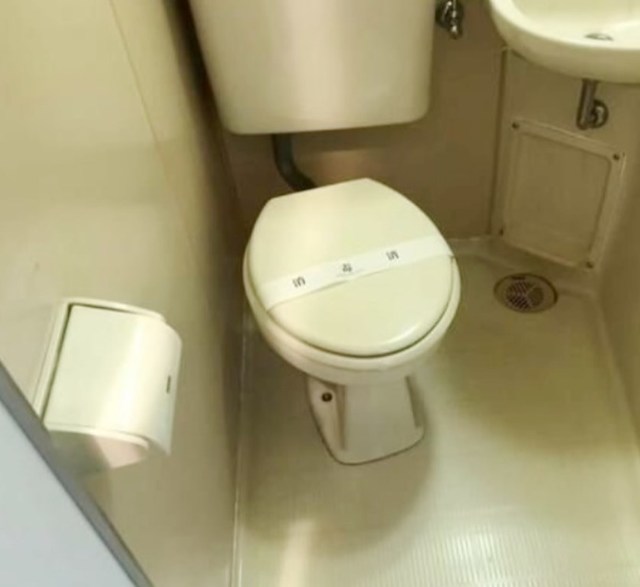 トイレ　別部屋同仕様タイプ