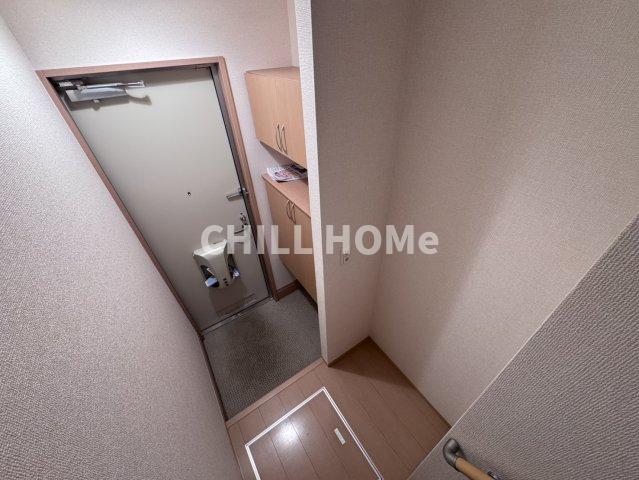 玄関　当社、チルホームのHPもご覧ください(^^)/物件情報多数♪