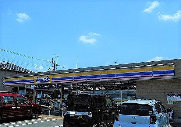 コンビニ　ミニストップ 入間市下藤沢店（コンビニ）まで550m