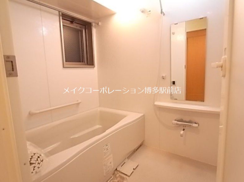 バス・シャワールーム　※室内写真は同物件別部屋・現状優先です。