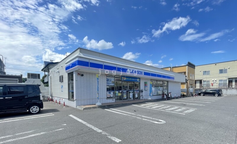 コンビニ　ローソン旭川神居3条八丁目店（コンビニ）まで278m