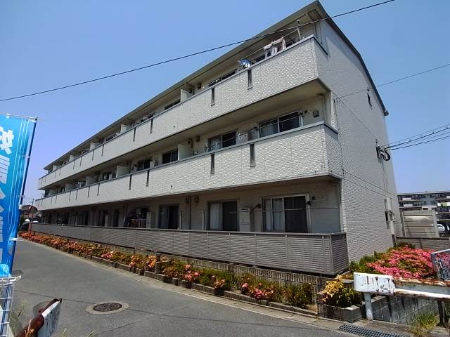 建物外観　最寄り駅徒歩圏内の人気マンションです
